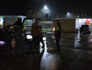 Nocne działania oławskiej Policji w ramach zwalczania przestępczości samochodowej