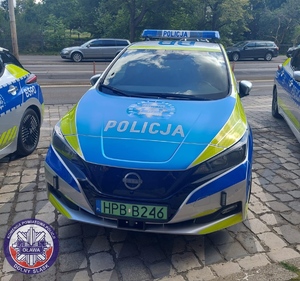 samochód elektryczny marki Nissan
