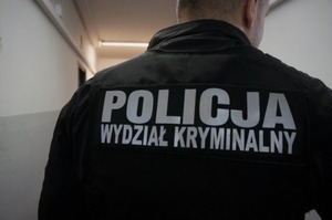 napis policja wydział kryminalny