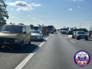 kolizja 8 aut na oławskim odcinku autostrady w kierunku Wrocławia