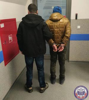 mężczyzna zatrzymany za złamanie sądowego zakazu kontaktowania się z rodzicami