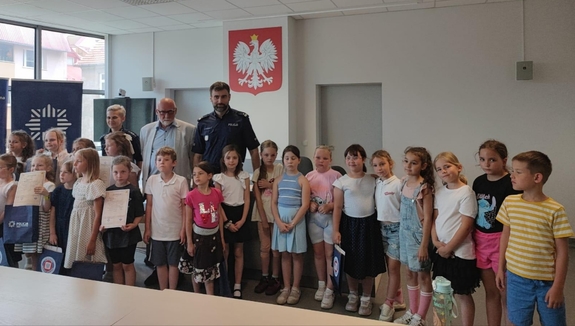 zdjęcie grupowe uczestników konkursu