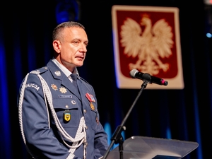 Komendant Wojewódzki Policji we Wrocławiu nadinspektor Paweł Półtorzycki podczas przemówienia