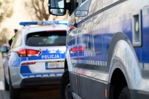 oznakowane radiowozy policji