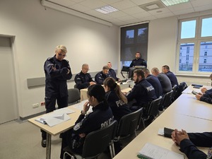 odprawa policjantów KPP Oława