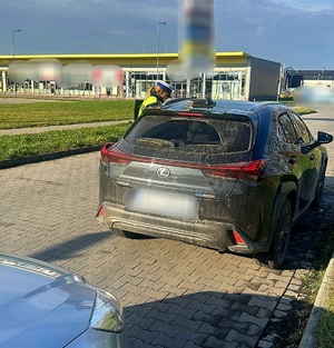 kierowca leksusa zatrzymany za przekroczenie prędkości