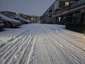 śnieg na drodze