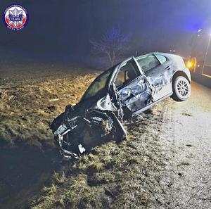 samochód uszkodzony podczas kolizji drogowej