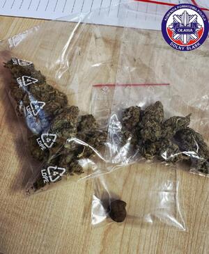 woreczki strunowe z zawartością substancji zabronionych