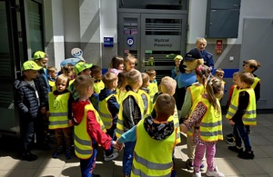 spotkanie Policjantki z przedszkolakami