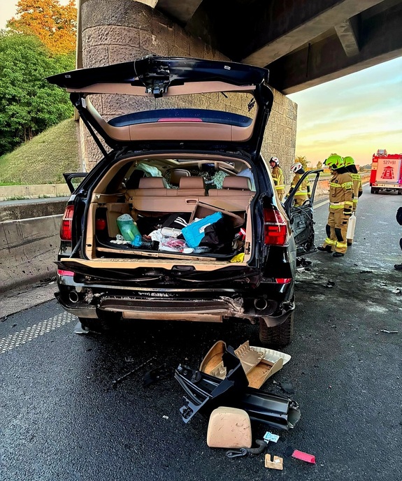 BMW uczestniczące w kolizji na A4