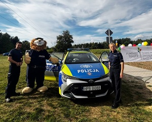 Policjanci podczas otwarcia Miasteczka Ruchu Drogowego