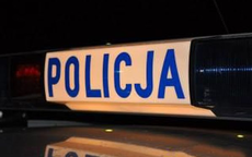 zdjęcie poglądowe z napisem policja